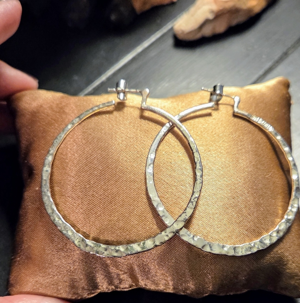 Silpada Hammered Sterling Silver Hoop Post Earrings Rare